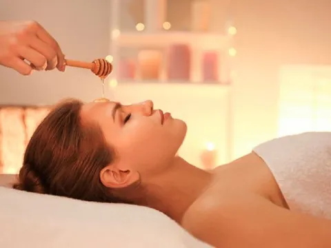 Tự làm serum mật ong tại nhà giúp dưỡng da săn chắc, sáng khỏe