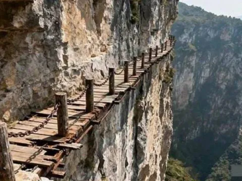 Tục ngữ Việt Nam: “Có ba con đường không nên đi” - Ý nghĩa cảnh báo điều xui xẻo bạn cần biết