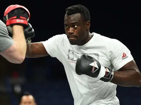 Uriah Hall, 'sát thủ highlight' của UFC, chính thức gia nhập Karate Combat