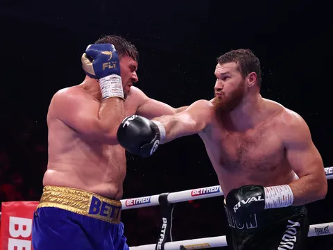 Arslanbek Makhmudov chấm dứt giấc mơ của Dave Allen, mở đường cho đại chiến với Anthony Joshua?