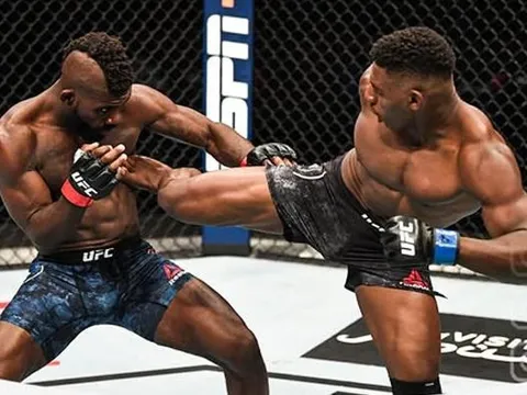 Impa Kasanganay giải mã cú knock-out thế kỷ: không phải may mắn, đó là thiên tài chiến thuật
