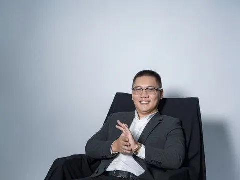 Từ bóng tối đến ánh sáng: CEO trẻ Đức Thổ
