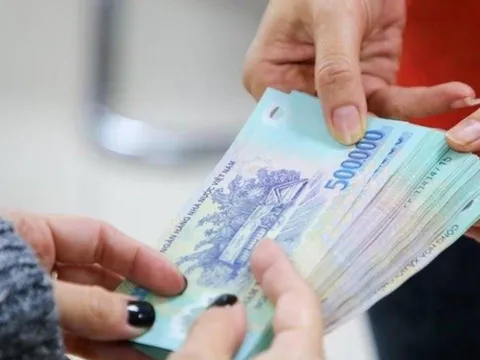 Đề xuất tăng tuổi nghỉ hưu và nâng lương: Hướng tới mức sống đủ nuôi 2 con