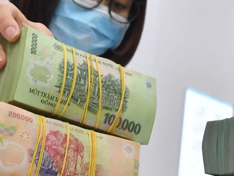 Cập nhật 2026: Việt Nam sẽ tăng lương cho công chức - Mức tăng dự kiến là bao nhiêu?”
