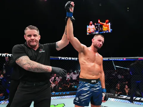 Reinier de Ridder và canh bạc tại UFC Vancouver: Một chiến thắng có đủ để tranh đai?