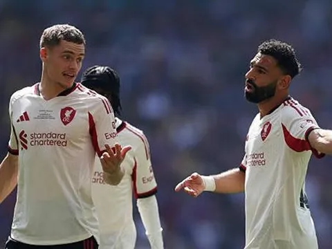 Những vấn đề của Liverpool mở ra thời cơ cho Arsenal