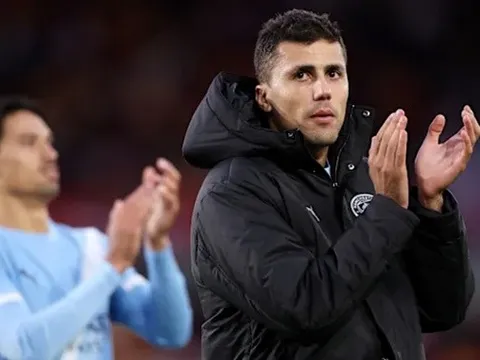 Rodri chấn thương, Pep Guardiola chuẩn bị gì cho trận Everton?
