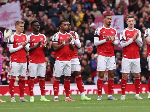 Sau 773 ngày dẫn đầu, cơ hội mới cho Arsenal vô địch Ngoại hạng Anh