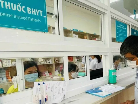 BHXH Việt Nam chính thức lên tiếng về khoản thu 50.000 đồng khi đổi nơi khám chữa bệnh BHYT ban đầu