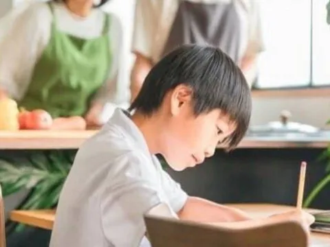 Con nhà giàu thường có 3 đặc điểm này - không phải học giỏi hay điểm cao vẫn dễ thành công