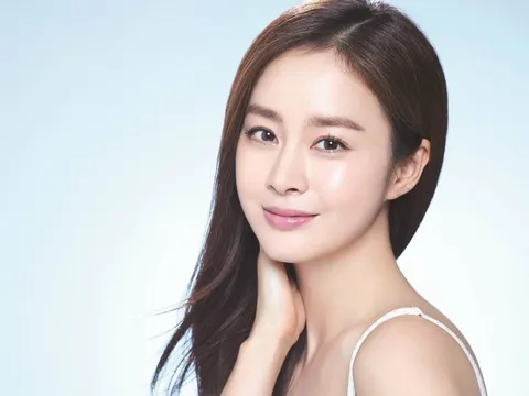 Học lỏm 10 bước skincare chuẩn gái Hàn