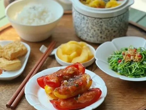 Mâm cơm mùa thu ấm cúng với 4 món ‘gây nghiện’ cả nhà ăn là khen tới tấp