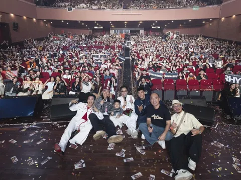 Fanmeeting nhiều "sít rịt" nhất gọi tên Rhymastic