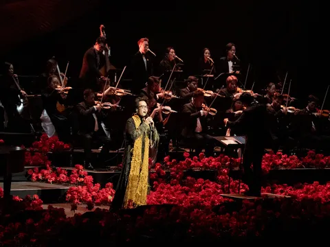 Hà Anh Tuấn chinh phục Dolby Theatre cùng 3.400 khán giả