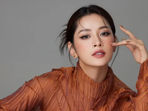 Chi Pu bật khóc nức nở khi gặp lại người đàn ông này
