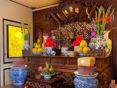 Đặt 4 thứ này trên bàn thờ làm tổn hại phúc khí, gia chủ nhất định phải tránh