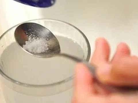 3 loại nước súc miệng tự pha, diệt khuẩn- chắc răng