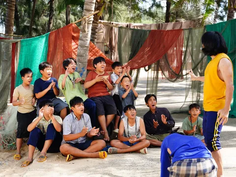 Trailer Truy Tìm Long Diên Hương: Rượt đuổi, đánh đấm nhưng vẫn hài như phim Châu Tinh Trì