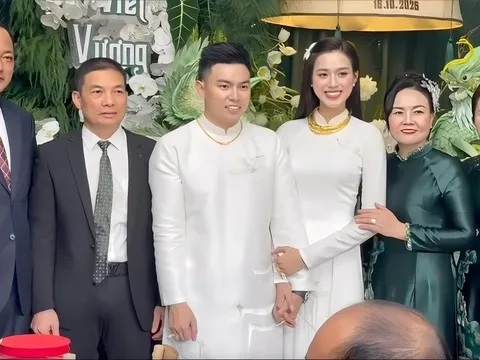 Xúc động với lời chia sẽ của bố chồng HH Đỗ Thị Hà trong ngày đám cưới của con