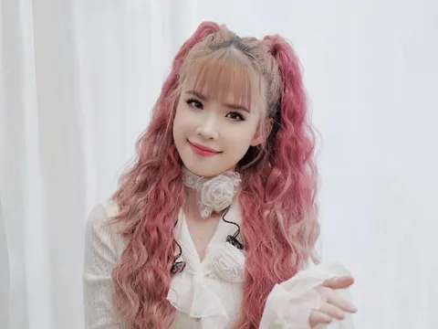 Khởi My bất ngờ lên tiếng về tin đồn mang thai