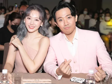 Trấn Thành lên tiếng khi dân tình thắc mắc sự vắng mặt của Hari Won trong ngày sinh nhật mẹ chồng