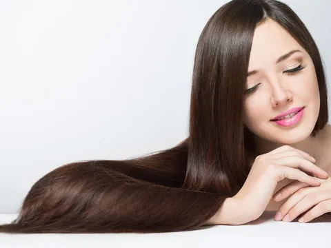 Mùa thu và bí quyết giữ mái tóc đen mượt, chắc khỏe, không lo gãy rụng