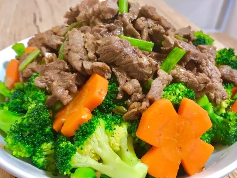 Cách làm món thịt bò xào súp lơ xanh đơn giản, đậm đà vị ngon