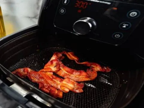 Chuyên gia cảnh báo: Tuyệt đối không dùng nồi chiên không dầu để nấu món này – Hậu quả khôn lường!