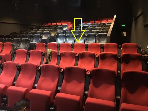 Tại sao ghế trong rạp chiếu phim lại có màu đỏ? Lý do khiến nhiều người ngỡ ngàng