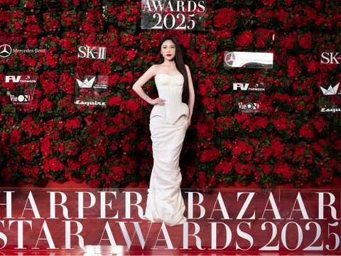 Hoa hậu Thanh Thảo lộ vai trần, chiếm spotlight với nhan sắc đậm chất Á Đông