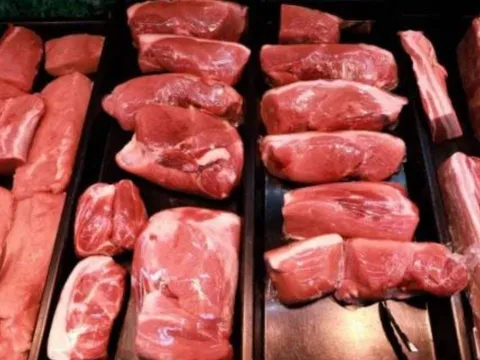 Bác sĩ cảnh báo: 4 loại thịt tuyệt đối tránh nếu không muốn suy thận và nguy cơ tử vong tăng cao