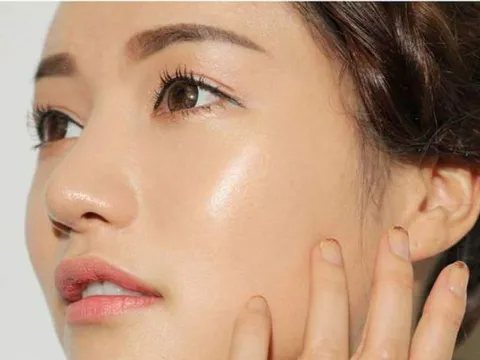 Chăm sóc đúng cách để da dầu, mụn ẩn luôn sạch thoáng và mịn màng