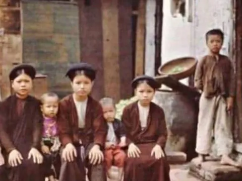 Giải đáp thắc mắc: Vì sao người Việt xưa thường đặt tên con trai đệm “Văn”, con gái đệm “Thị”?