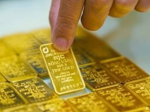 Giá vàng hôm nay 2/11/2025: Giảm sốc 4 triệu đồng/lượng, dân lướt sóng ôm thua lỗ