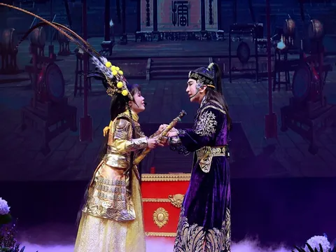 Vợ chồng NSƯT Kim Tử Long kết hợp hỗ trợ tài năng trẻ Ngọc Bảo Vy