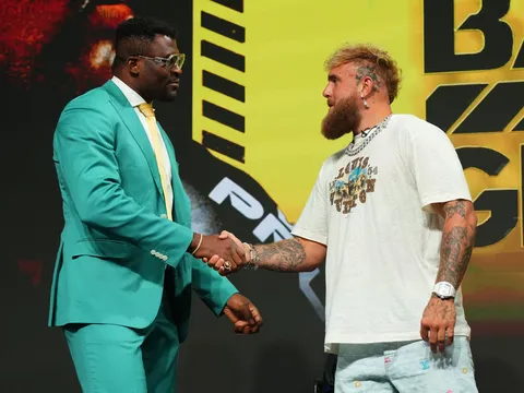 Michael Bisping thẳng thừng: Jake Paul đấu Francis Ngannou là 'chuyện tào lao số một'