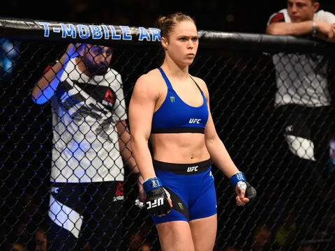 Ronda Rousey công kích Khabib, quản lý đáp trả đanh thép: 'Chỉ là ghen tị mà thôi'