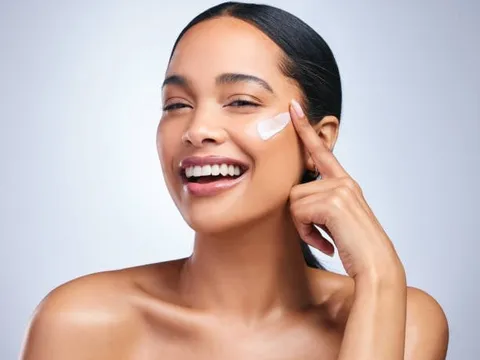 Làm sạch quá kỹ không khiến da đẹp hơn mà còn khiến da yếu đi