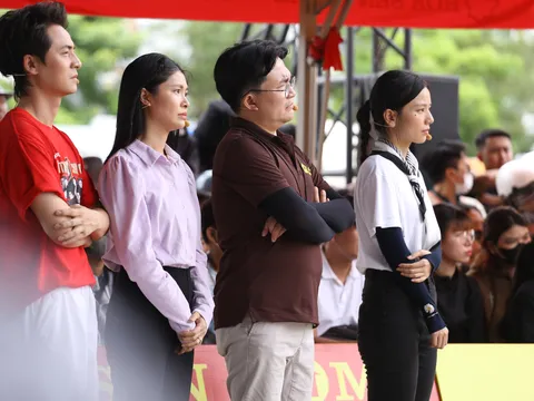 MC Đại Nghĩa, ca sĩ Đăng Khôi bật khóc trước gia cảnh người cha mất một tay vẫn gồng gánh nuôi con