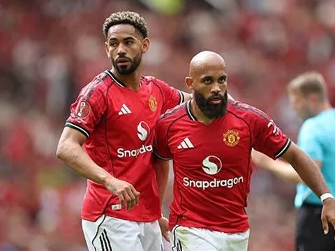 Chuyển nhượng Ngoại hạng Anh: Bài học đắt giá từ Isak, Mbeumo và Cunha