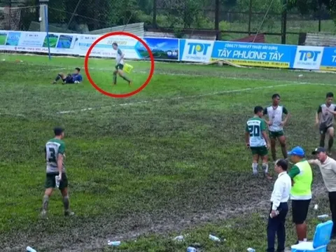 Cầu thủ STP Foods TP.HCM bị treo giò vì mang ghế ngồi giữa sân