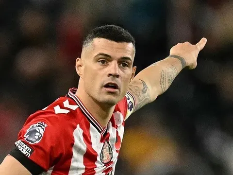 Wayne Rooney chọn Granit Xhaka là bản hợp đồng của mùa giải