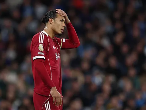 Liverpool khiếu nại bàn thắng bị VAR từ chối trong trận thua Man City