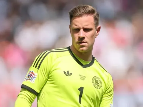 Ter Stegen mất suất tại Barca, nguy cơ vắng mặt ở World Cup 2026