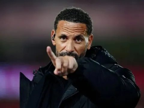 Rio Ferdinand chỉ tên bộ ba bất ngờ đang hồi sinh Man Utd