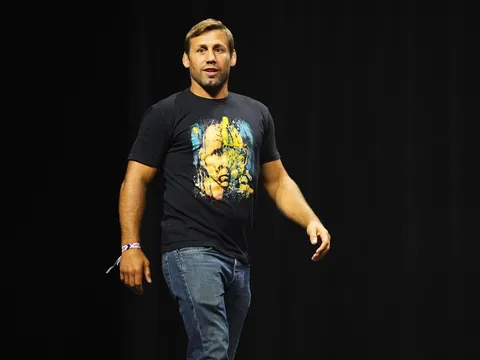 Urijah Faber và cú lừa GFL: Bí mật đằng sau bản sao kê 30 triệu đô và một 'đế chế' sụp đổ