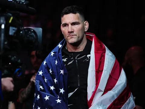 Chris Weidman ra điều kiện trở lại MMA, nói lời 'gan ruột' về trận thua của Luke Rockhold