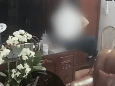 Vụ người đàn ông “thân mật” với nhiều phụ nữ trong phòng làm việc: Ai sẽ bị xử phạt?