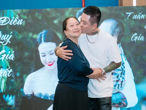 Mẹ ca sĩ Tuấn Hưng qua đời, loạt nghệ sĩ gửi lời chia buồn