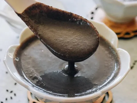 Bí quyết nấu chí mà phù - chè mè đen thơm ngon, chuẩn vị người Hoa